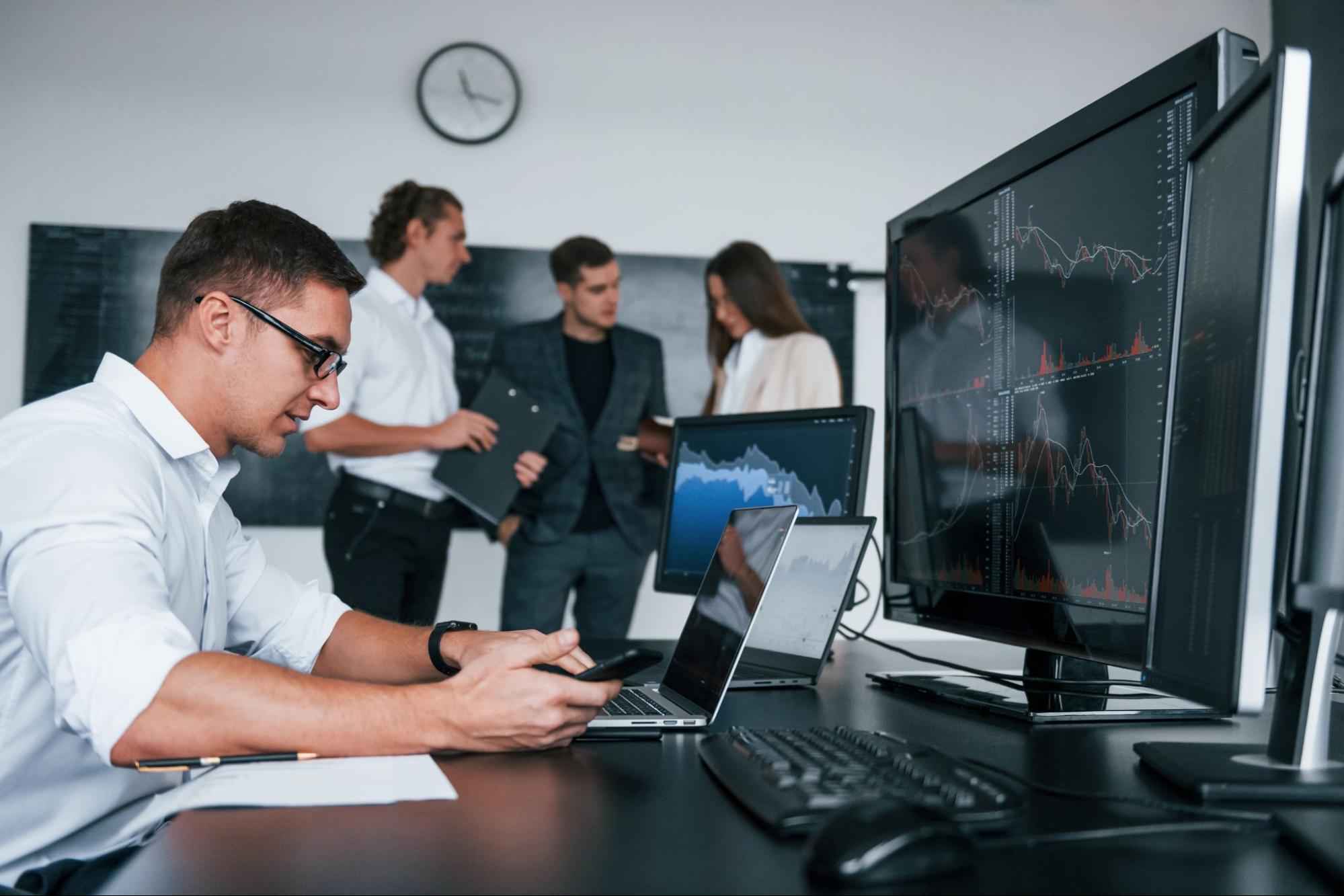 How to Choose the Right CRM for Your Investment Firm
